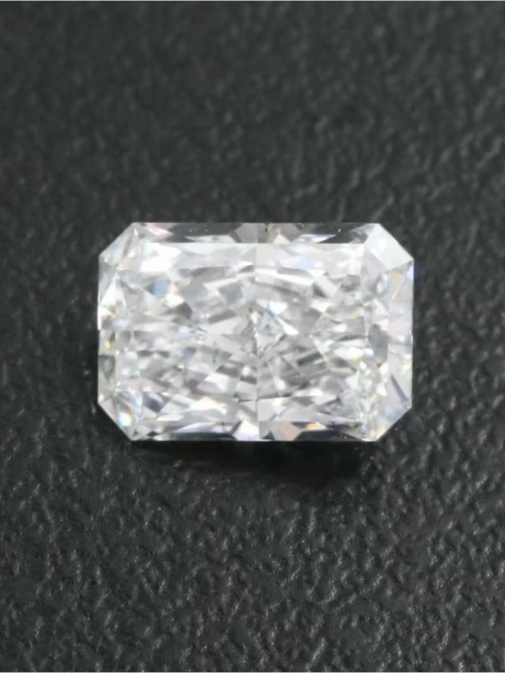 Loose Lab Radiant-Cut Diamond